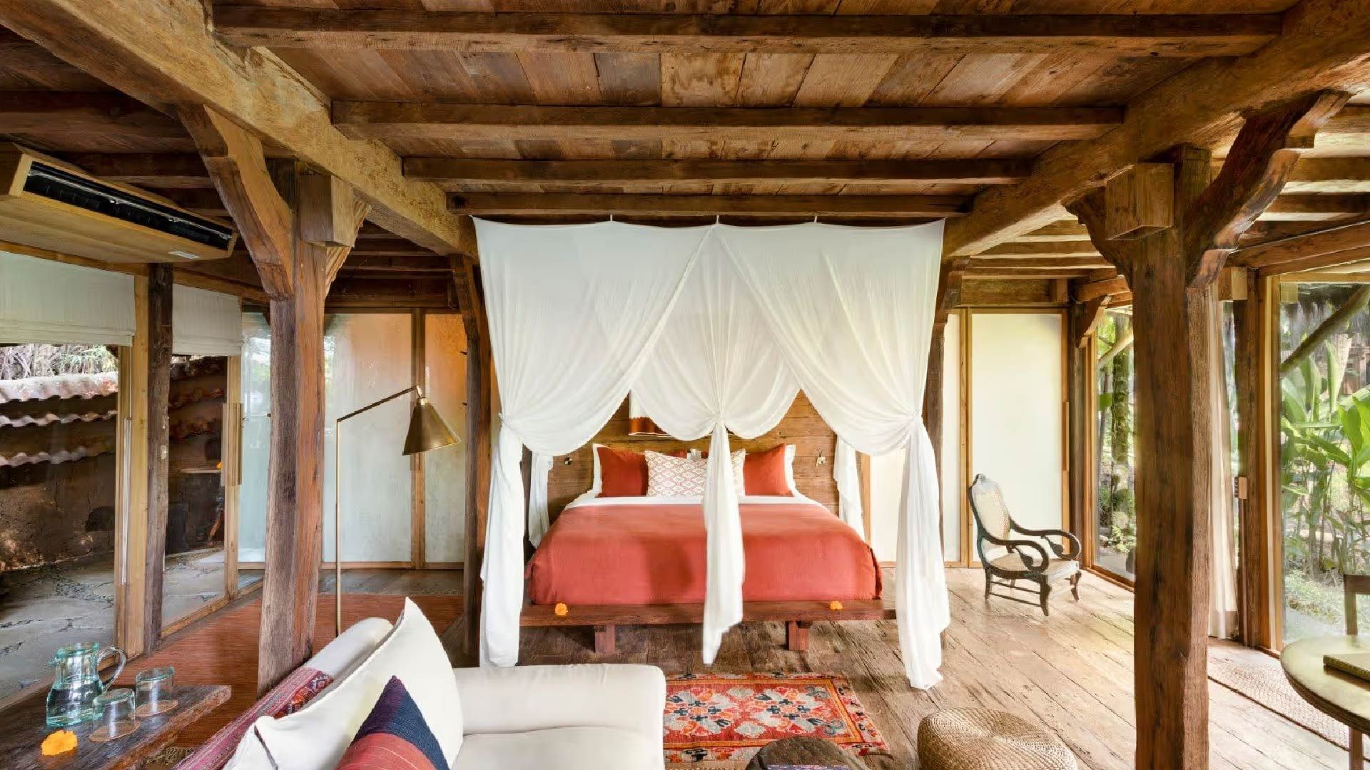 bali_loabitour_stanza