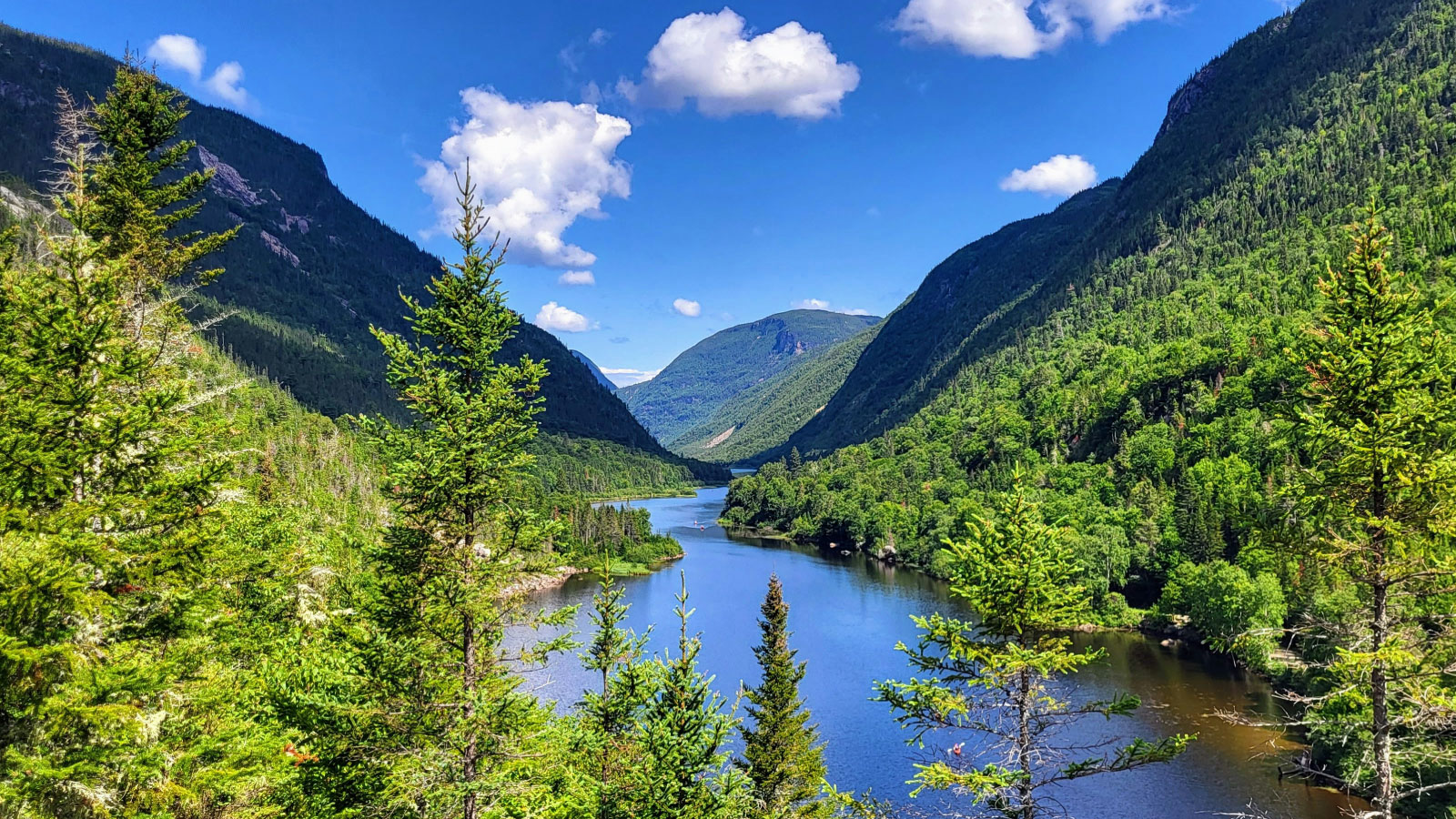canada_est_loabitour_lago_2