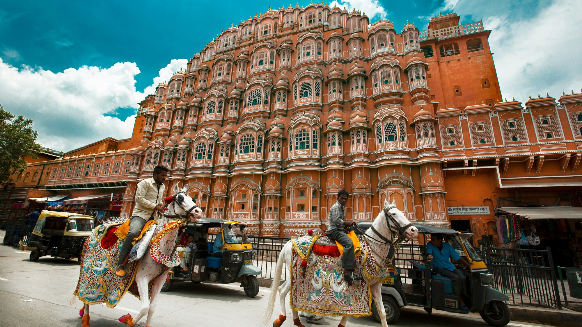 india_loabitour_palazzo