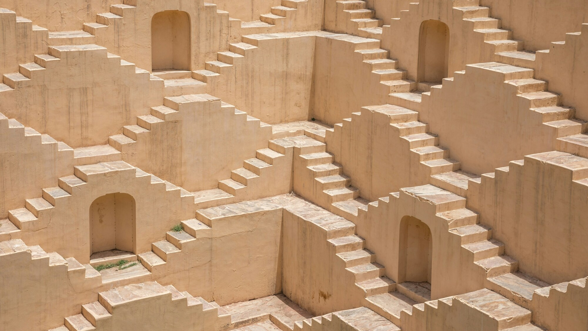 india_loabitour_scale
