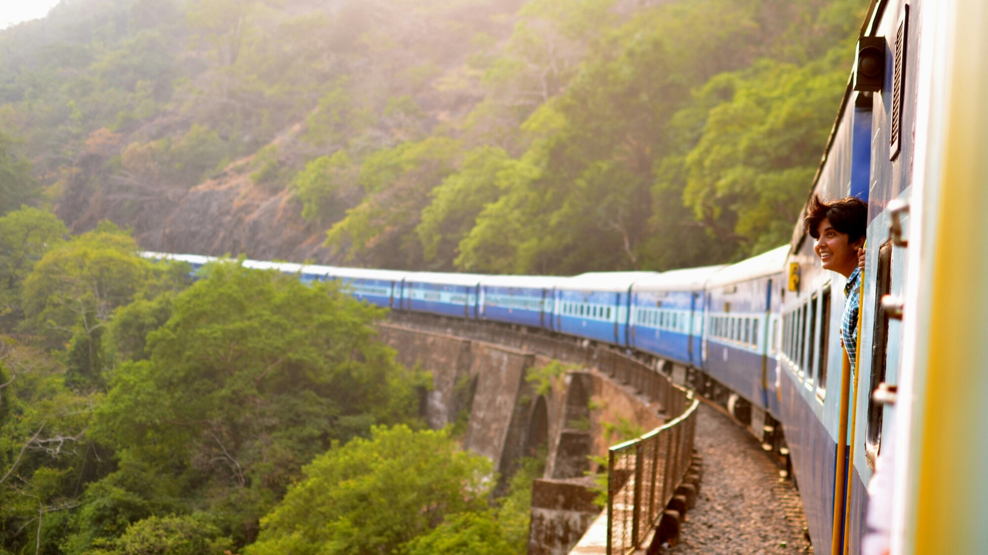 india_loabitour_treno